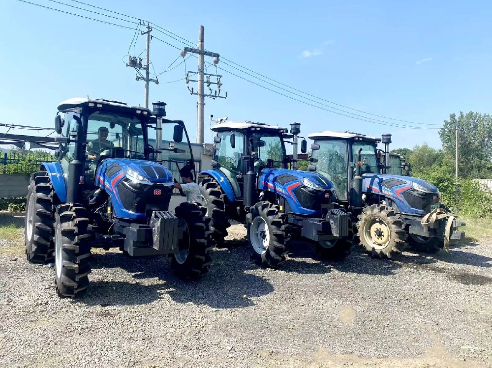 秋耕秋种正当时，东风井关拖拉机助您轻松备战来年丰收！